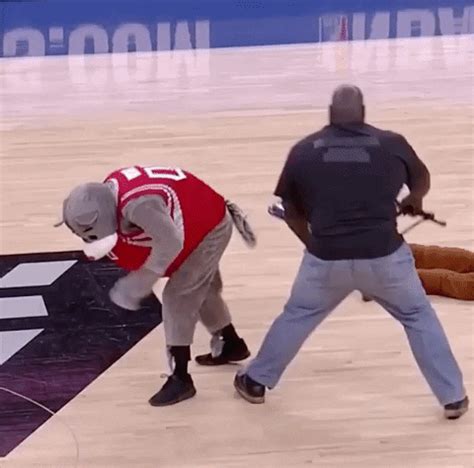 The Nuggets Mascot Collapse GIF: A Lesson in Crisis Communication
